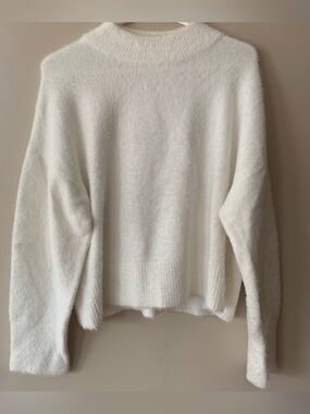 H&M Soft White Cozy Knit Women's Sweater